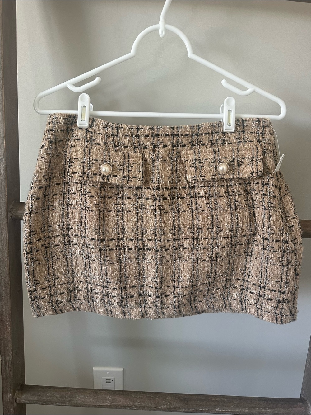 Love Tree Beige Tweed Mini Skirt with Pearl-Flap Pockets
